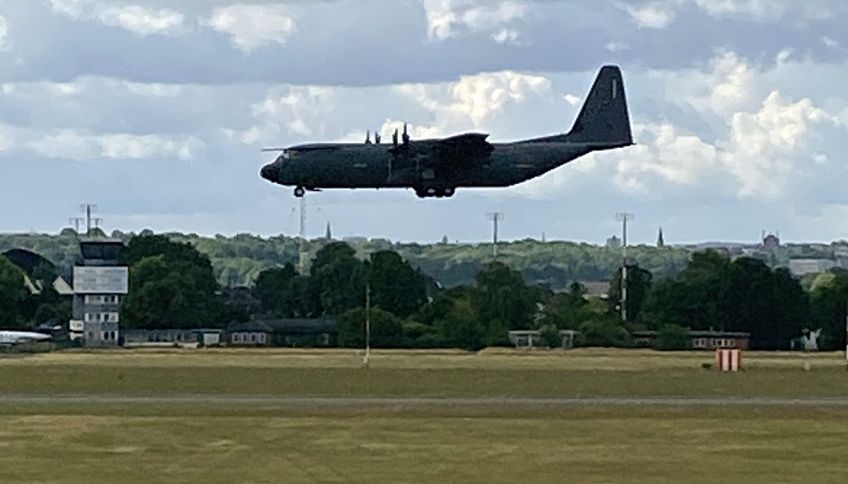 C-130 im Landeanflug