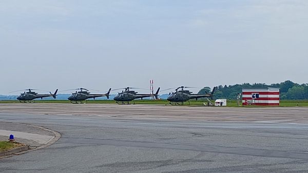 Vier Airbus Helikopter Typ H125