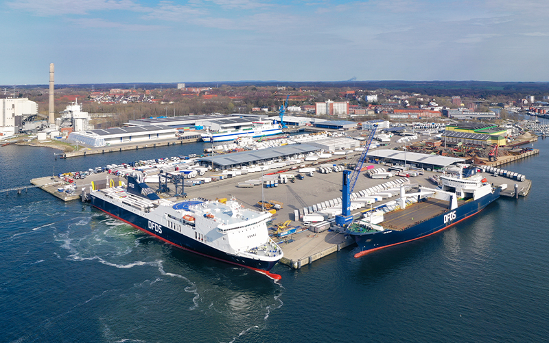 Cargo ships at the Ostuferhafen