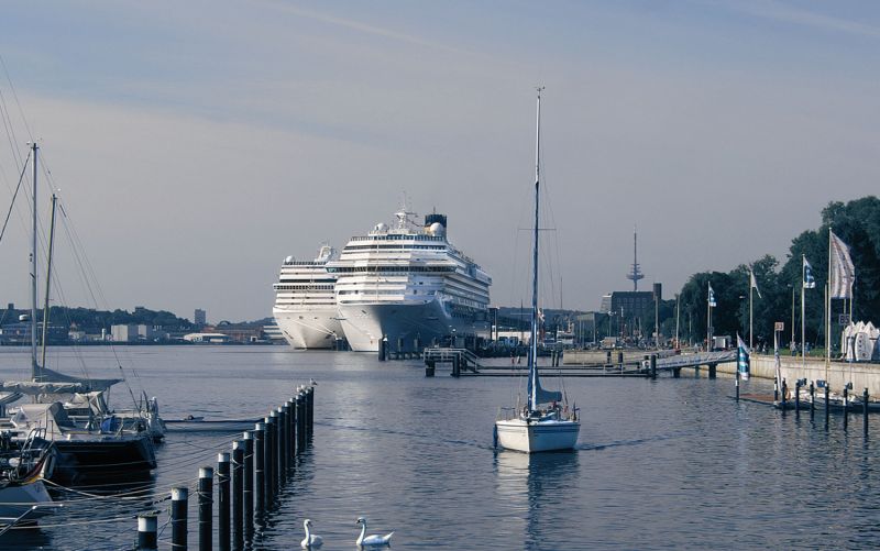 Cruise ships at Ostseekai